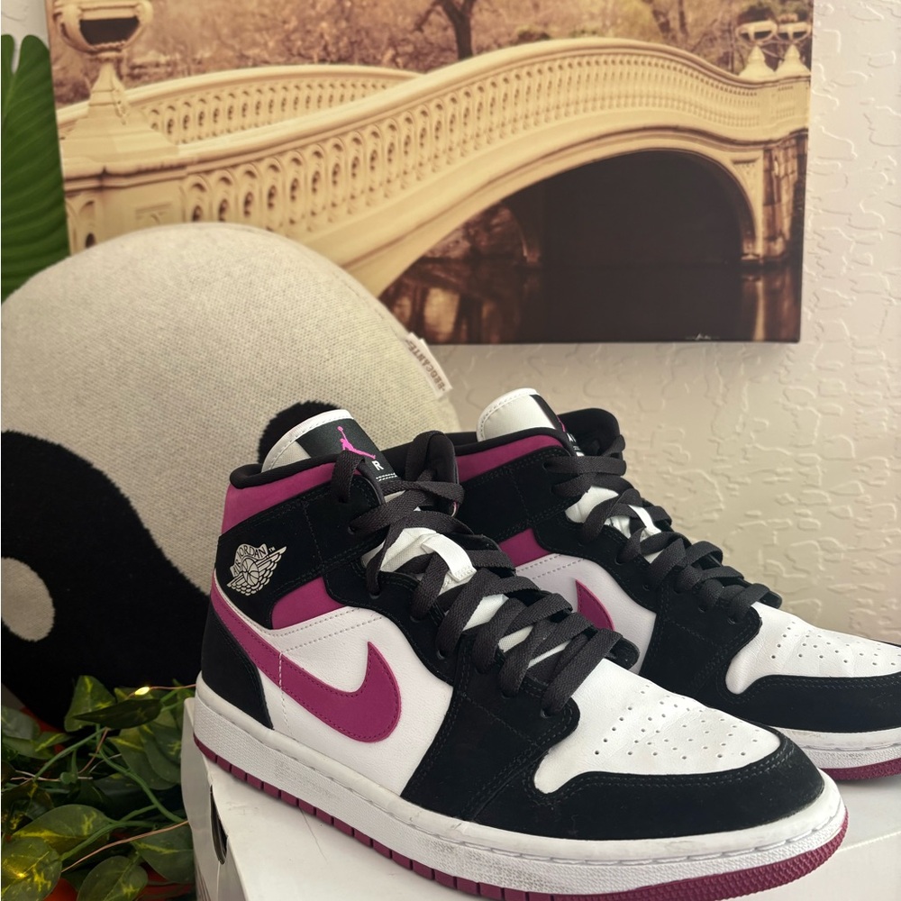 Jordan Women's Black and Pink High-Top Sneakers